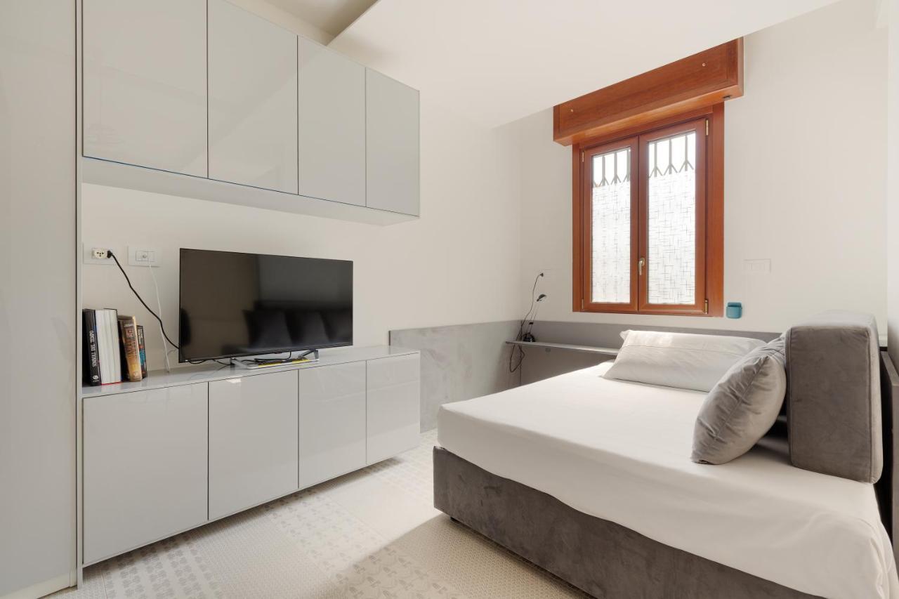 Milano Renovated Studio Apts Daire Dış mekan fotoğraf