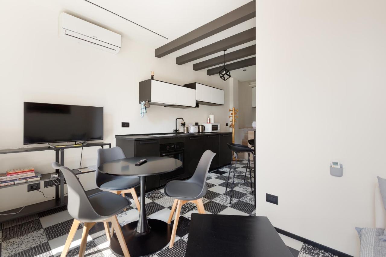 Milano Renovated Studio Apts Daire Dış mekan fotoğraf