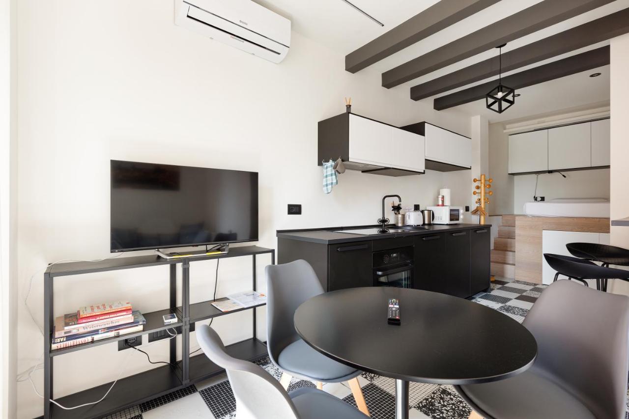 Milano Renovated Studio Apts Daire Dış mekan fotoğraf