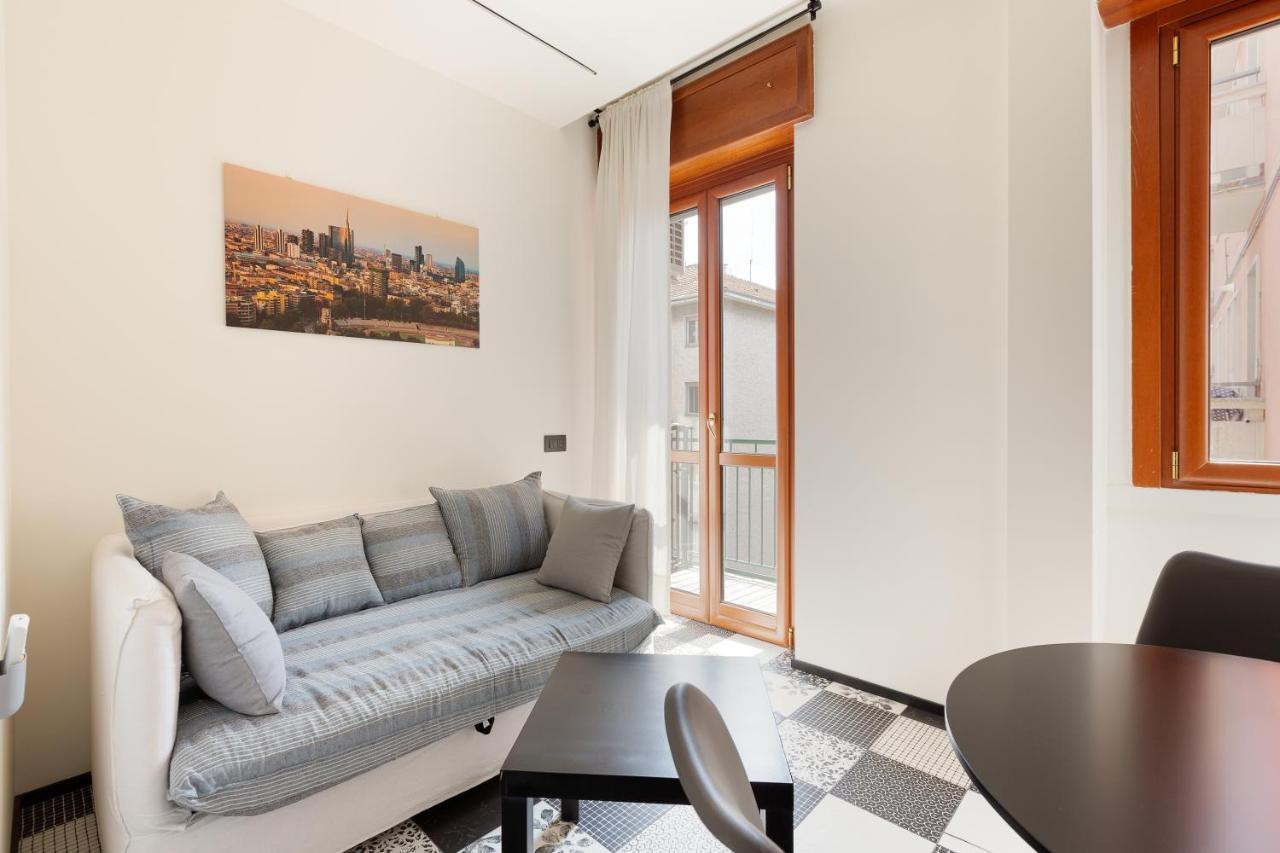 Milano Renovated Studio Apts Daire Dış mekan fotoğraf